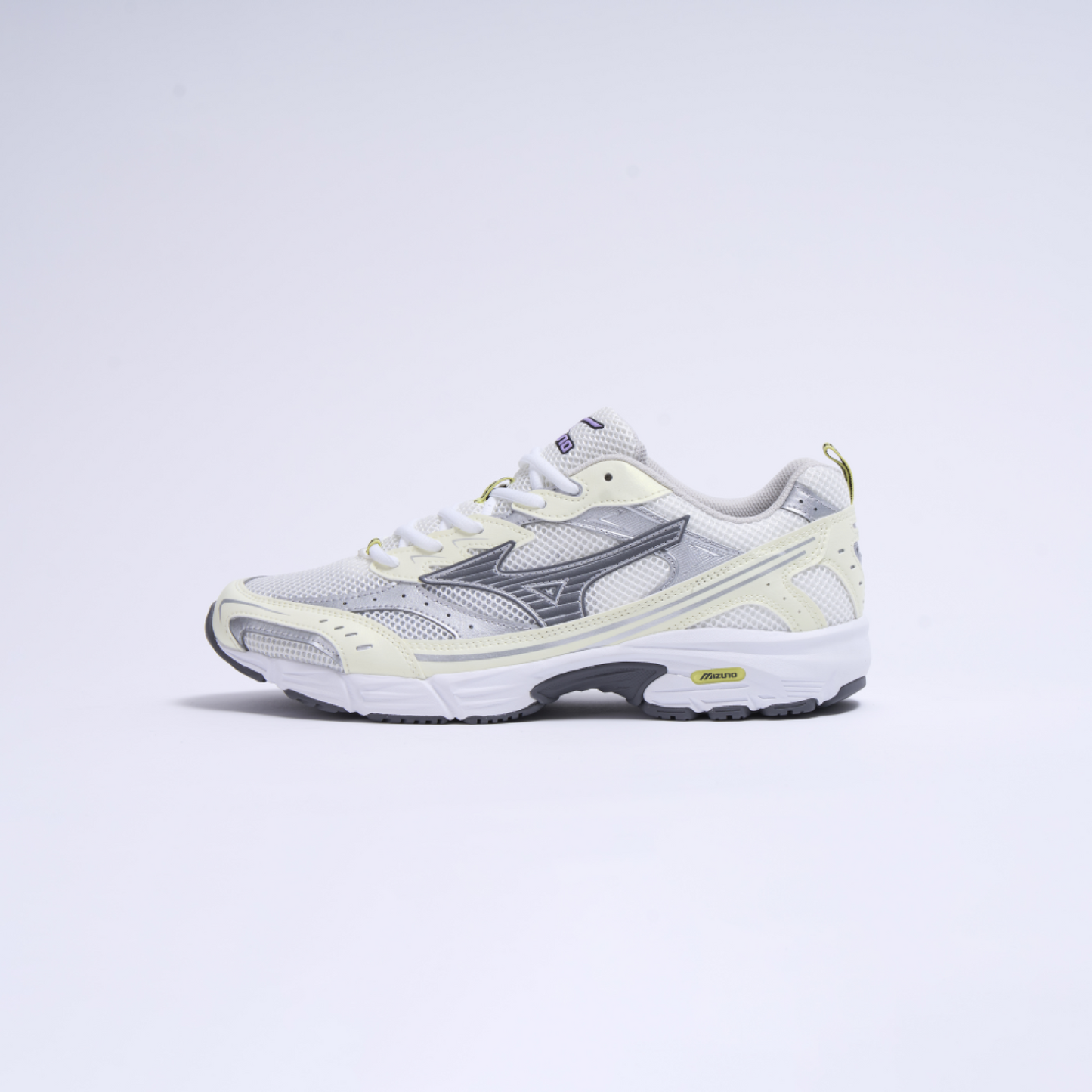 Mizuno MXR ''snow white/quiet shade/sylvan''